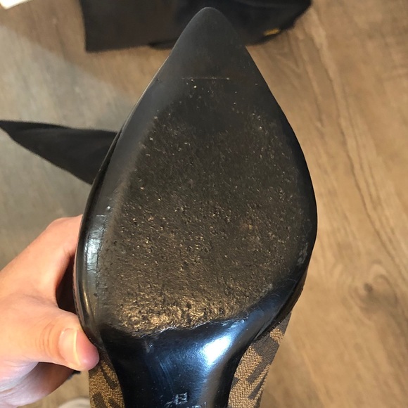 Authentic Fendi boots - Picture 8 of 8